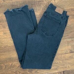 Madewell Cali Demi Boot Jeans Women's 29T in Berkley Black Wash Chewed Hem